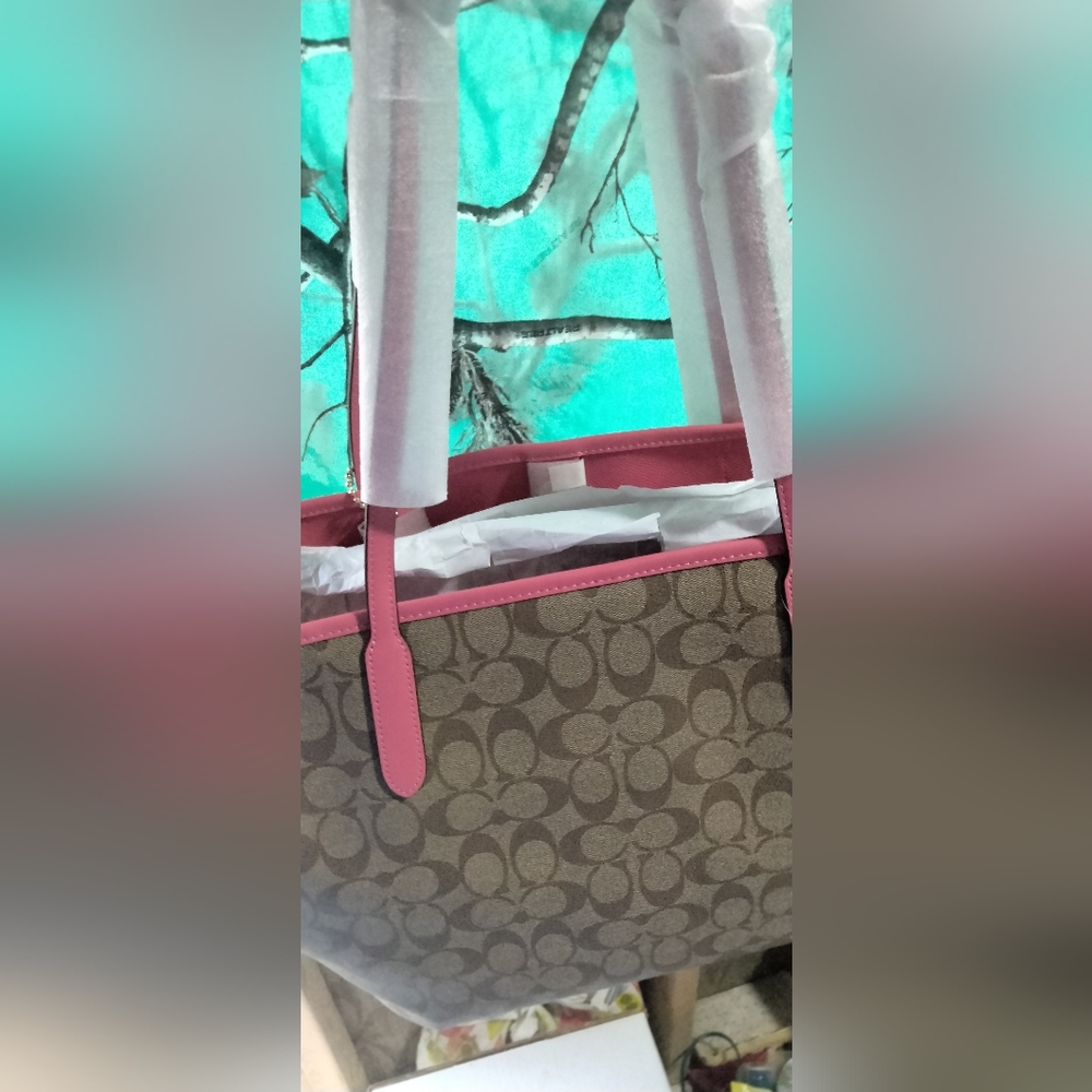 Auenthic Coach tote